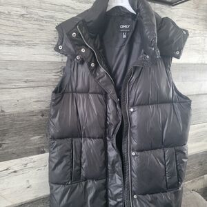 ONLY Women's Shiny Black Puffer Vest
